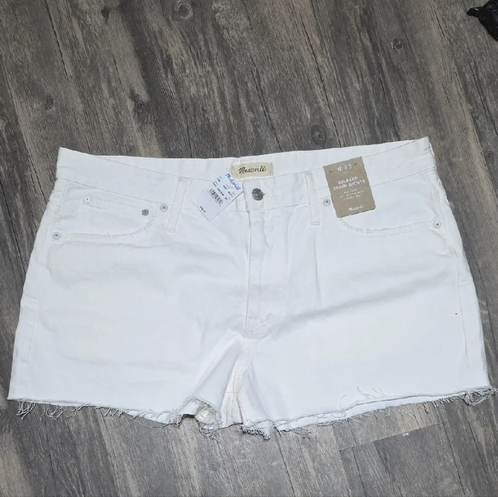 NWT Madewell White Denim Cutoff Shorts Size 33